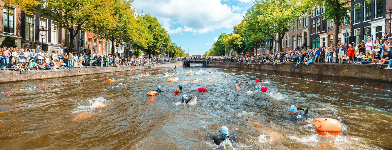 signing amsterdam city swim